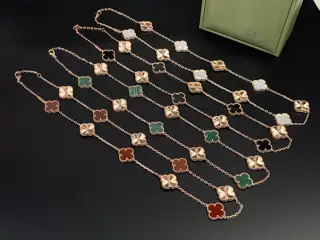 Van Cleef & Arpels Four-leaf Clover Ten-Flower Necklace