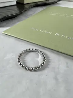 Van Cleef & Arpels ring