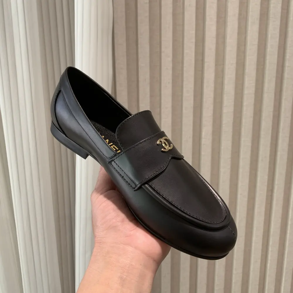 Chanel British style double C diamond buckle loafers series new 〰
