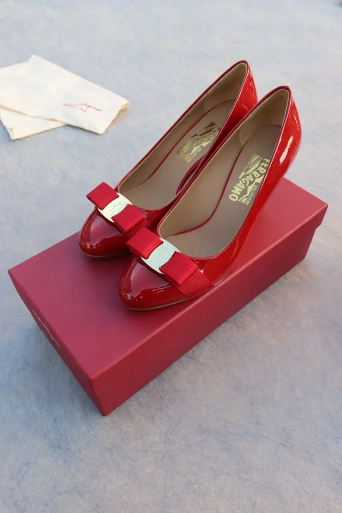Salvatore Ferragamo Ferragamo classic style