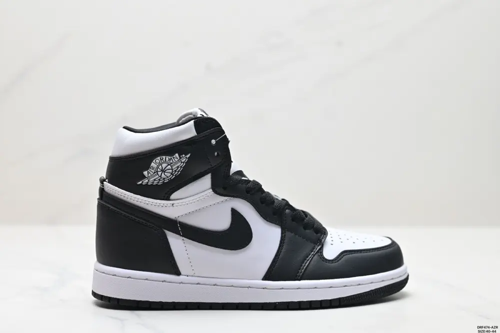 Nike AIR JORDAN 1 RETRO HIGH OG “AJ1 Michael Jordan high top classic retro versatile 555088