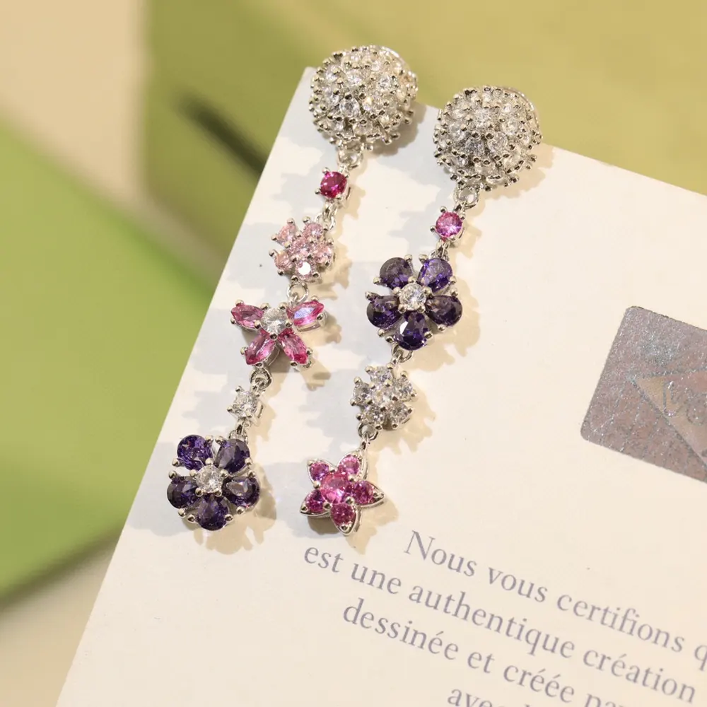 Van Cleef & Arpels flower earrings