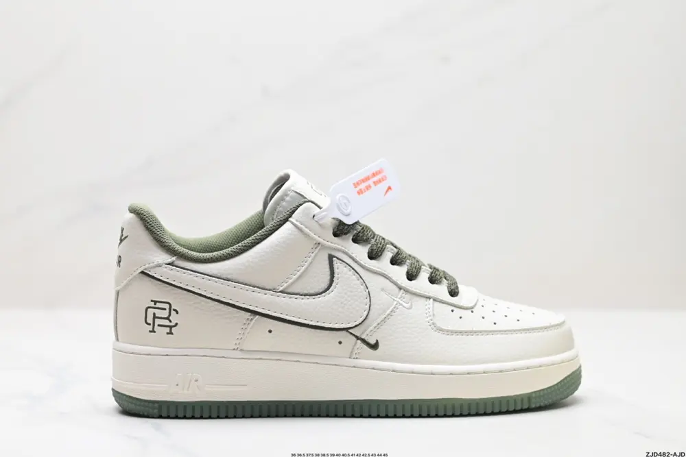 NIKE AIR FORCE 1’07 Sneakers RC2369-173