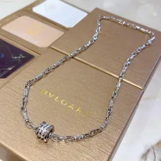 Bvlgari DIVAS’ DREAM series is in perfect condition and has invincible details. The unique