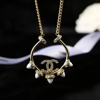 Chanel vintage necklace
