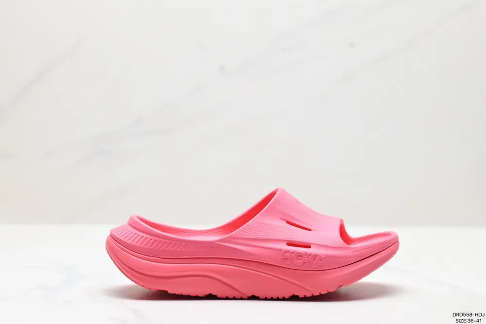 HOKA ONE ORA Recovery Slide 3 sports slippers