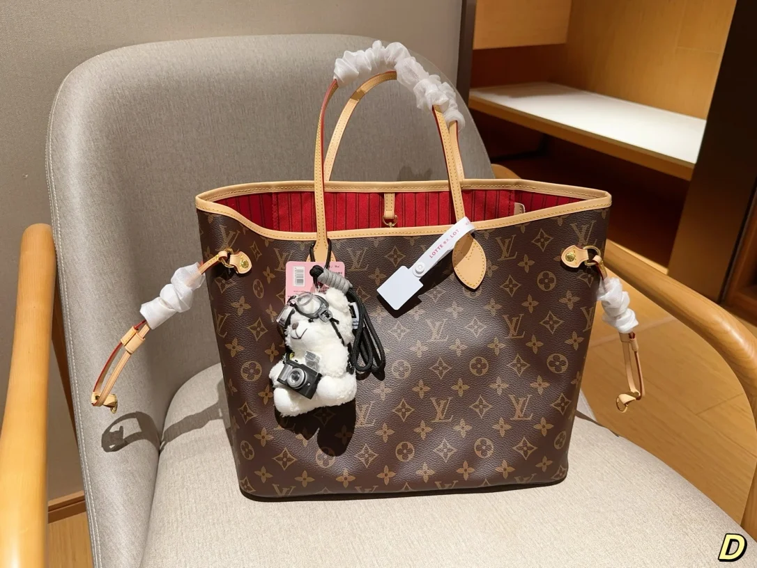 Louis Vuitton Neverfull