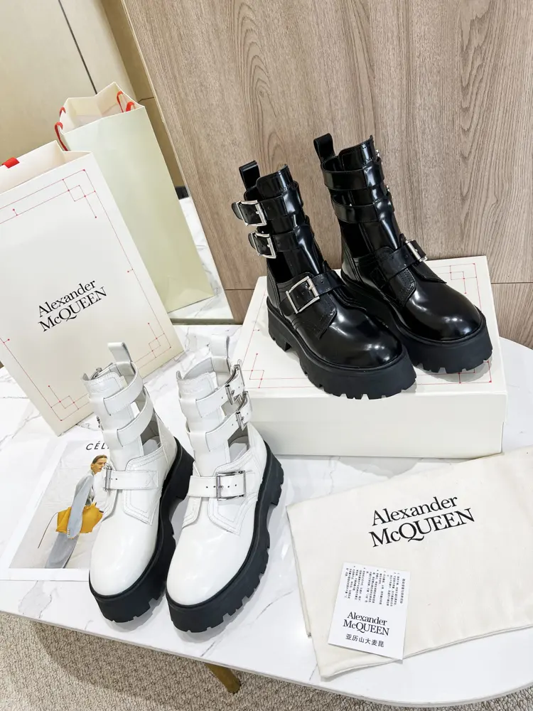 Women’s shoes