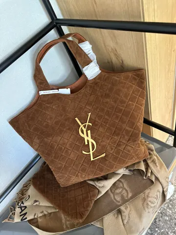 Yves Saint Laurent Tote