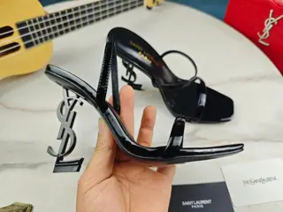 Yves Saint Laurent Heels