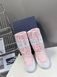 Dior autumn and winter new down boots ski boots This ski boot is very popular this year