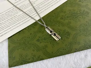 Gucci interlocking bar necklace