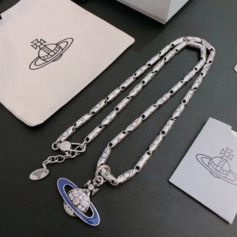 Vivienne Westwood Classic Large Saturn Necklace