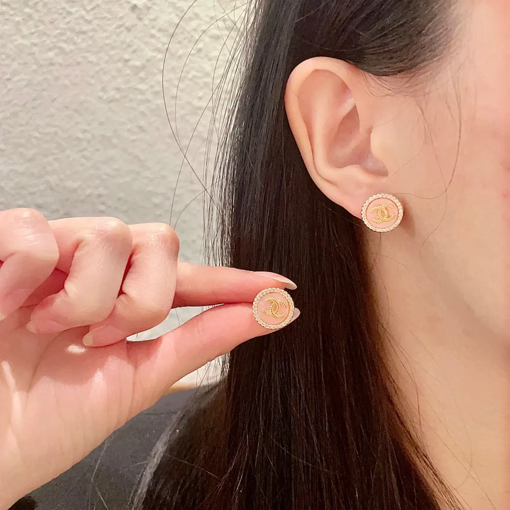Chanel second-hand earrings