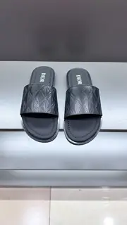 Dior slipper-level outsole