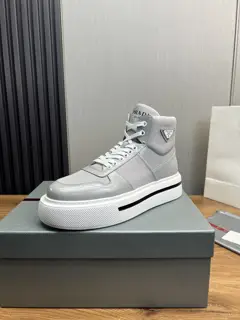 Prada men’s shoes counter shoes