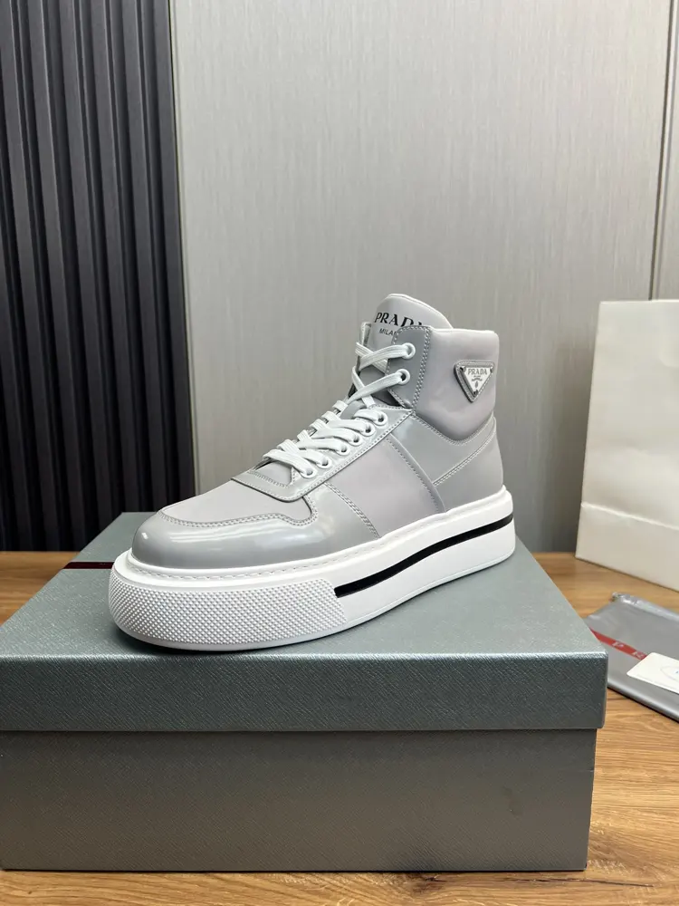 Prada men’s shoes counter shoes