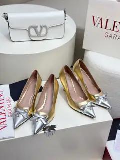 Valentino Small V-buckle bowknot patchwork design high heels