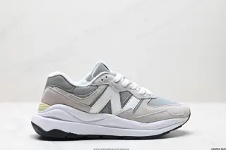 New Balance New Balance NB5740 Series Item No.: W5740LT1 Specially based on the classic 574