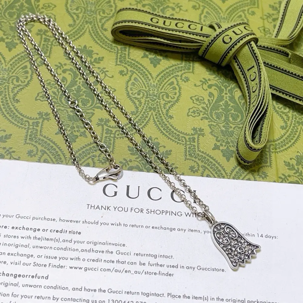 The latest Gucci necklace with a higher-end chain