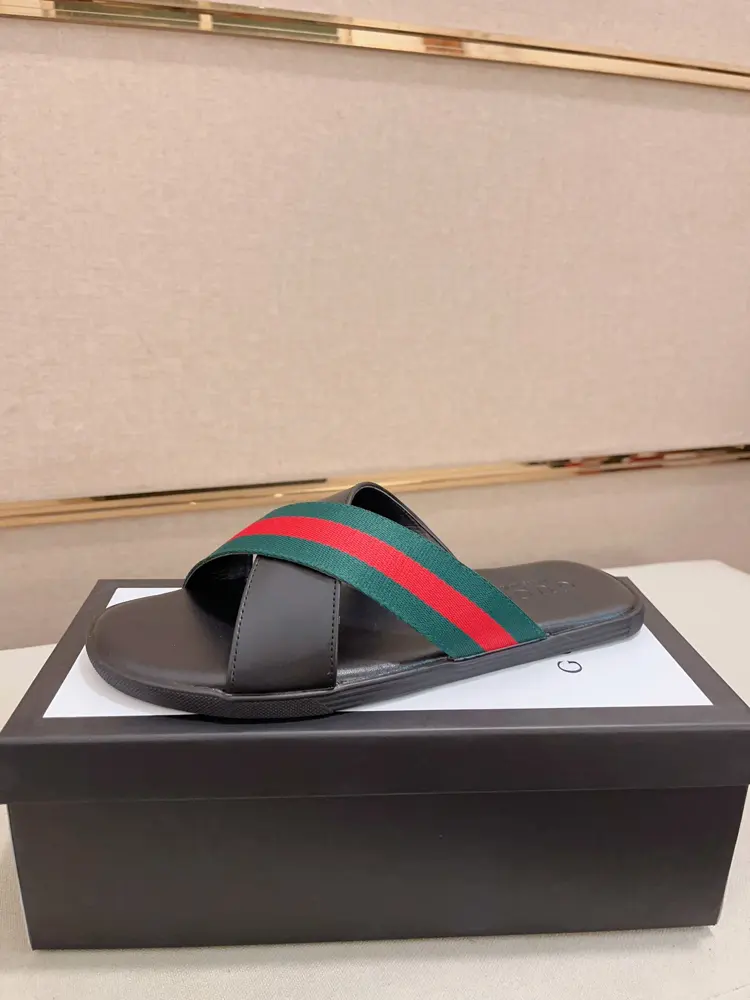 Gucci slippers