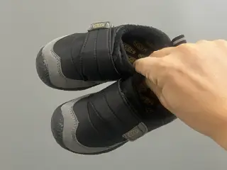 KEEN low-top children’s Velcro cotton shoes