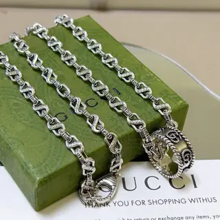The latest Gucci necklace with a higher-end chain