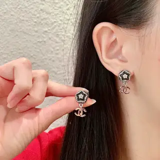 Second-hand Chanel earrings