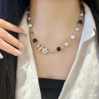 Chanel vintage necklace