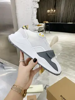 BURBERRY sneakers