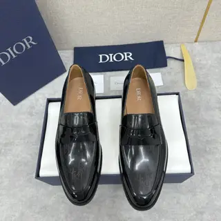 Dior TIMELESS Slip-On Loafers This loafer embodies classic elegance. Made from black