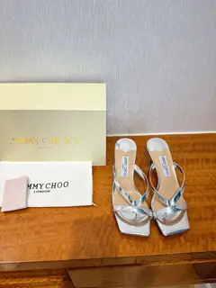 JIMMY CHOO D-buckle rhinestone model