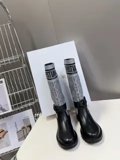 Dior’s classic fur-lined knight boots for autumn and winter