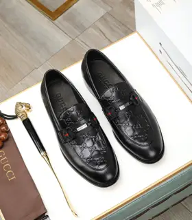 Gucci dress shoes Italy Imported cowhide + top imported water-dyed cowhide lining Finely