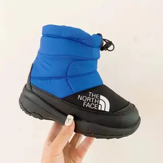 The North Face high-top children’s snow boots