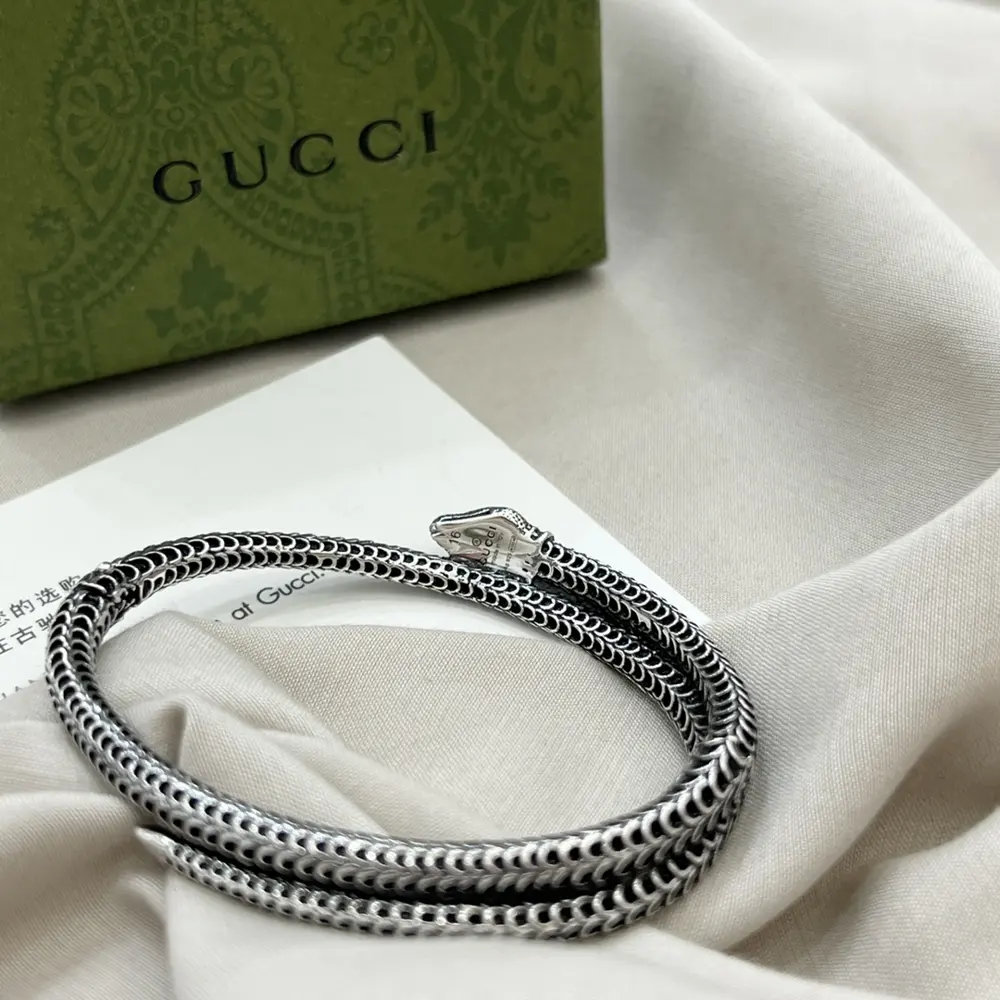 Gucci snake-shaped retro bracelet