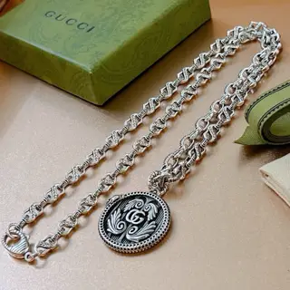 GucciThe latest Gucci necklace with a higher grade chain