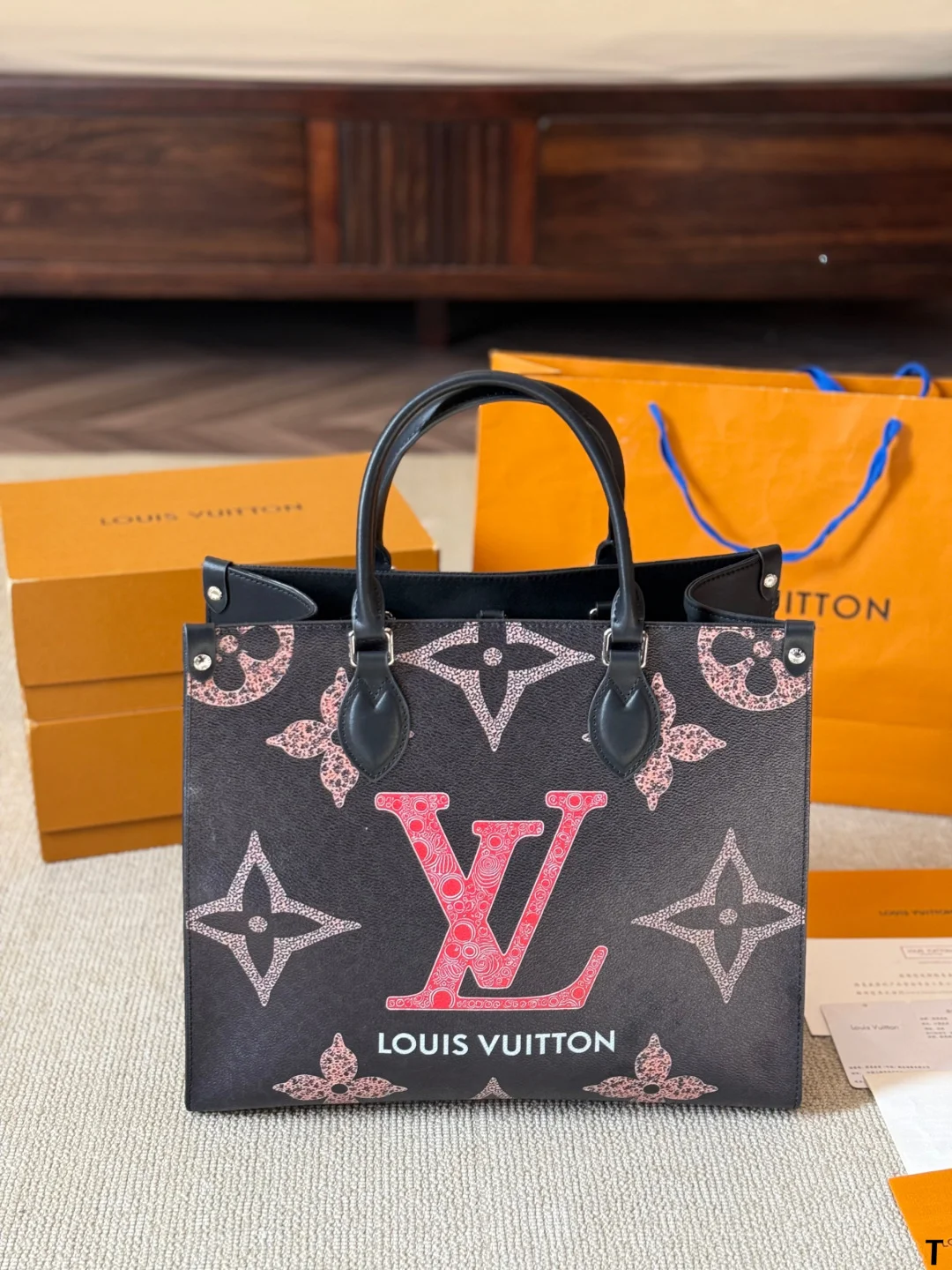 Louis Vuitton Tote