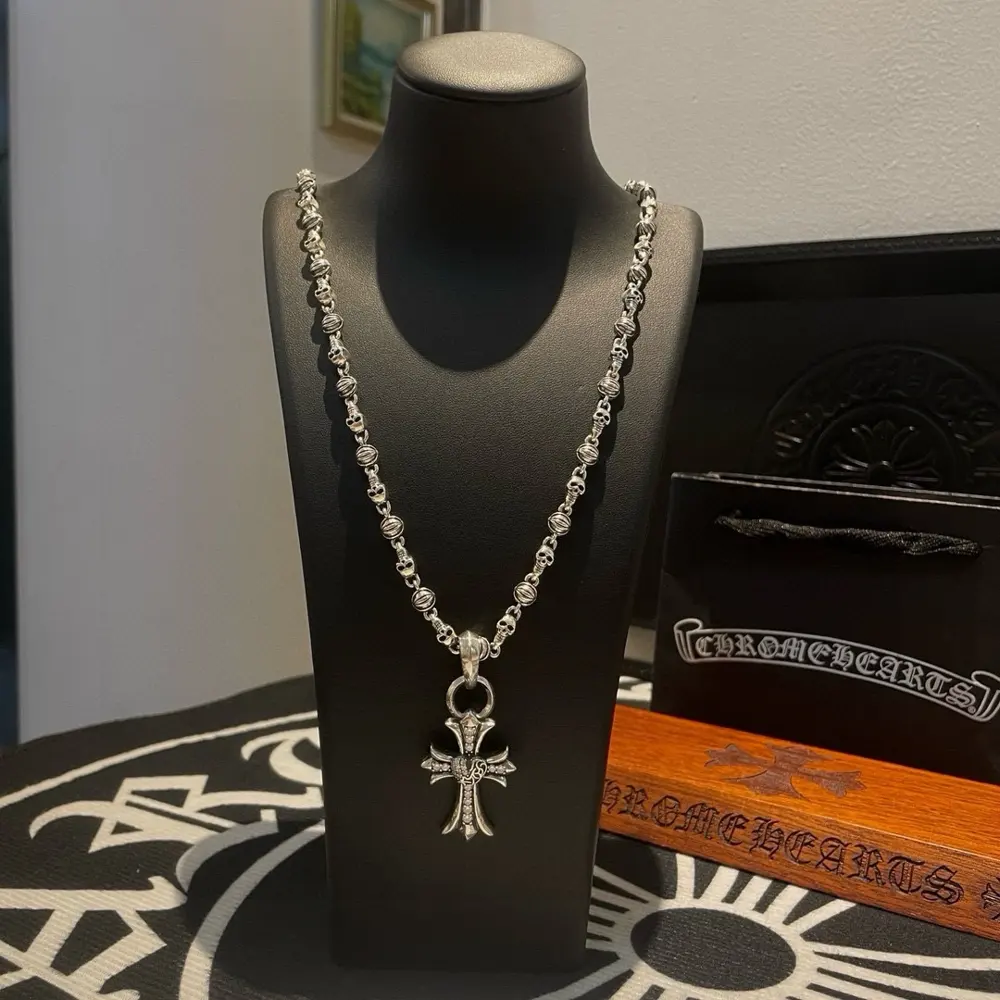 Chrome Hearts Classic Retro Skull Necklace Cross Heart Pendant