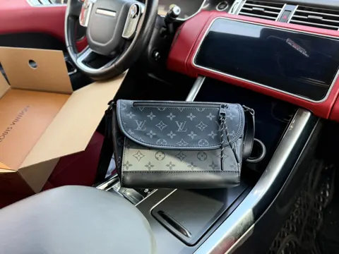 Louis Vuitton Shoulder Bag M12618
