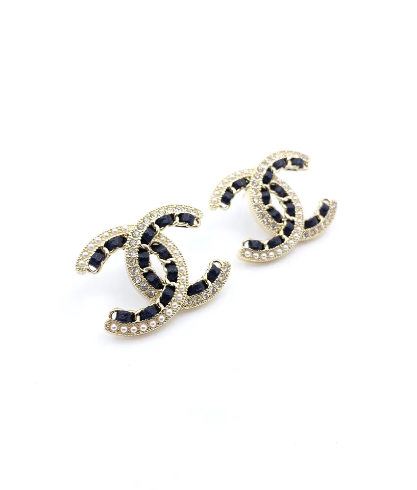 Chanel leather double earrings