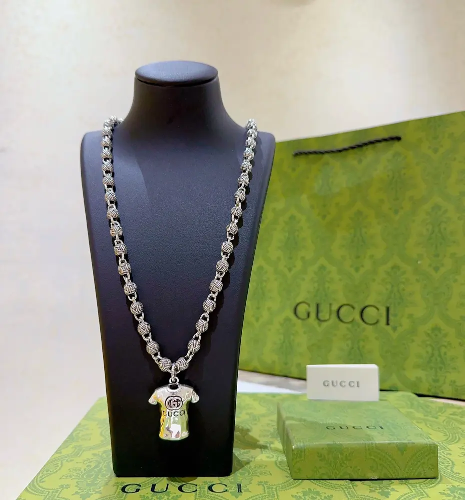 The latest Gucci necklace