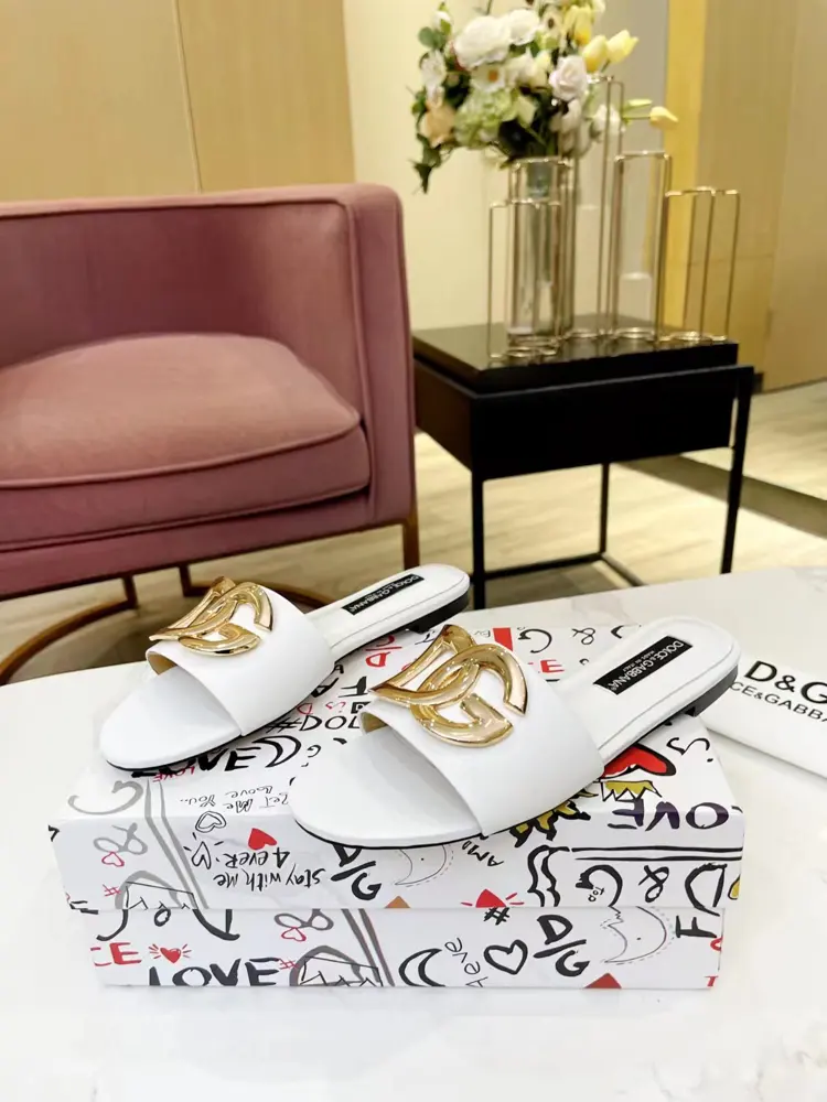 Dolce & Gabbana slippers