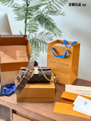 Louis Vuitton Crossbody