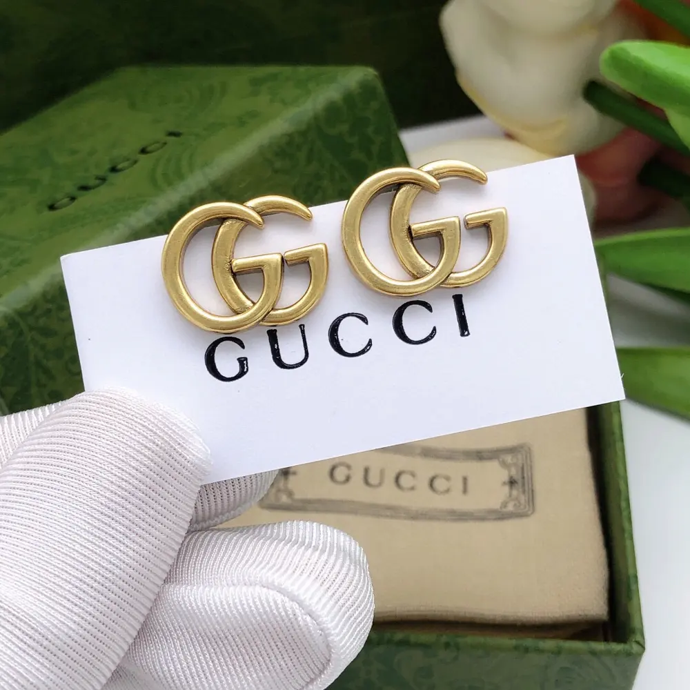 Gucci new double G earrings glossy
