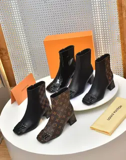 Louis Vuitton inner belt zipper Boots