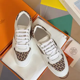 Hermès Boomerang series casual sneakers skateboard shoes