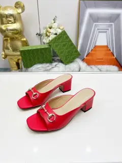 Gucci classic buckle round toe flat bottom thick heel slippers