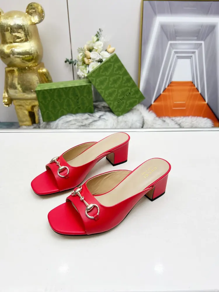 Gucci classic buckle round toe flat bottom thick heel slippers