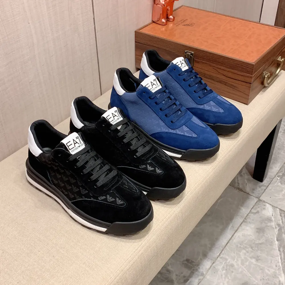 Armani’s fashionable casual shoes
